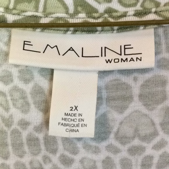 FINAL SALE PRICE Emaline Woman 2X Snakeskin Cap Sleeve Rayon Top - Picture 2 of 5